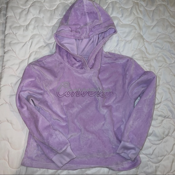 5/$25 item 💕Girls converse sweatshirt 💕 - Picture 1 of 1